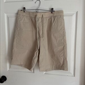 Jacob Cohen Beige Flat Front Shorts Sz L.  NWOT